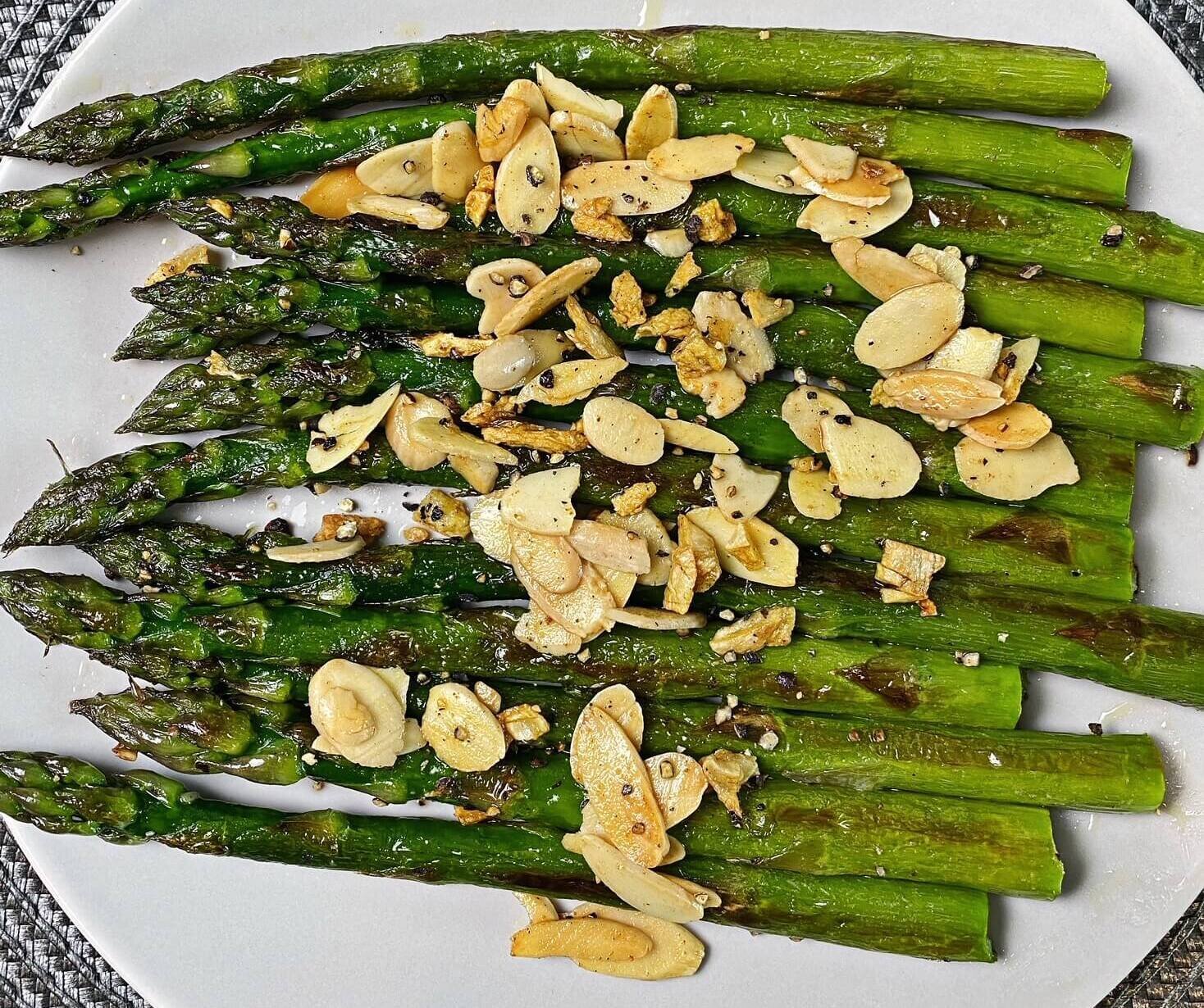 sauteed asparagus with almonds