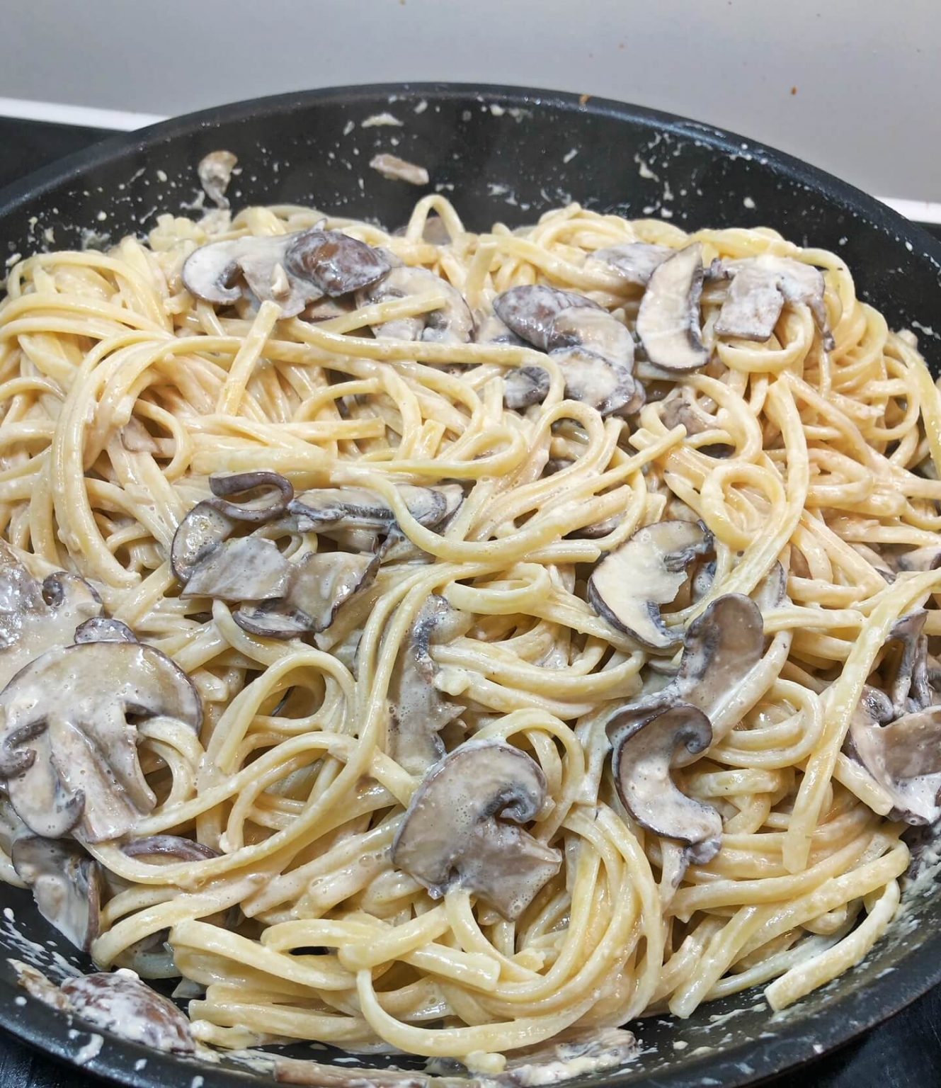 Creamy Vegan Truffle Mushroom Pasta - Voach | Healthy Vegan Recipe Blog